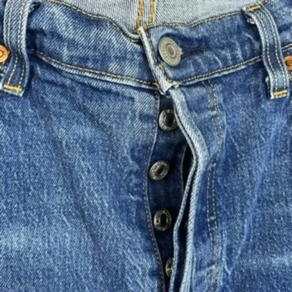 Levi Strauss & Co. classic fit